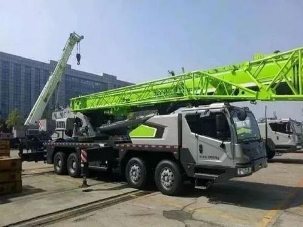 四方台区吊车出租_影响吊车出租价格的因素